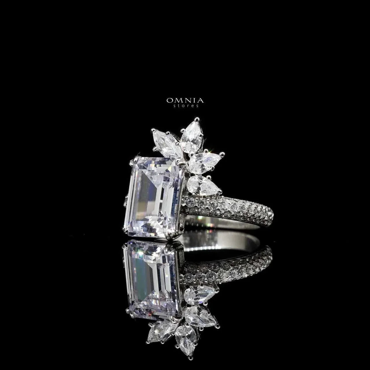 Omnia Chams White Ring 92.5 Silver High Quality Simulated diamonds - OMNIASTORES UAE