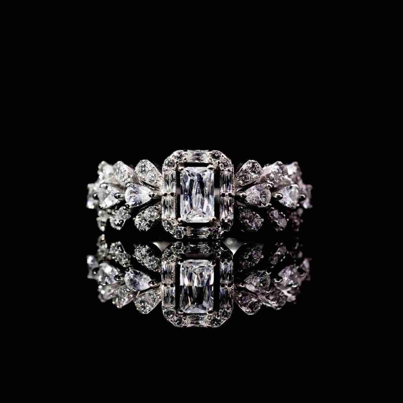 Omnia Husn White Bridal Full Set in 925 Silver High Quality Simulated Diamonds