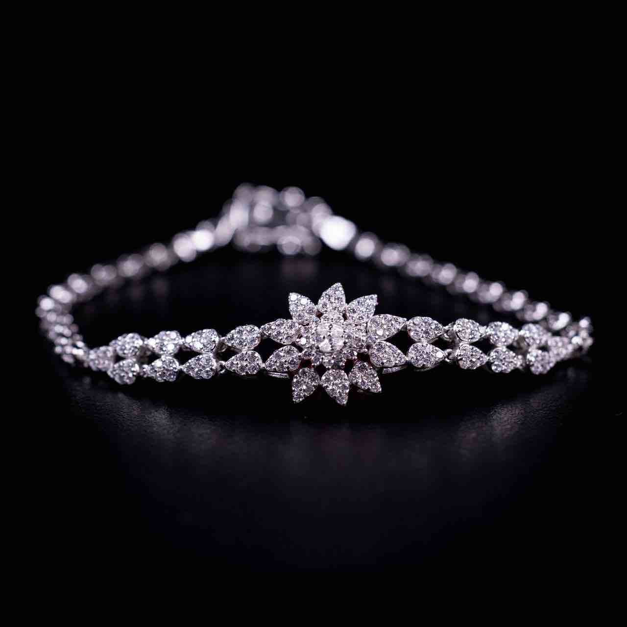 Omnia Nuha White Bridal Full Set in 925 Silver High Quality Simulated Diamonds - OMNIASTORES UAE