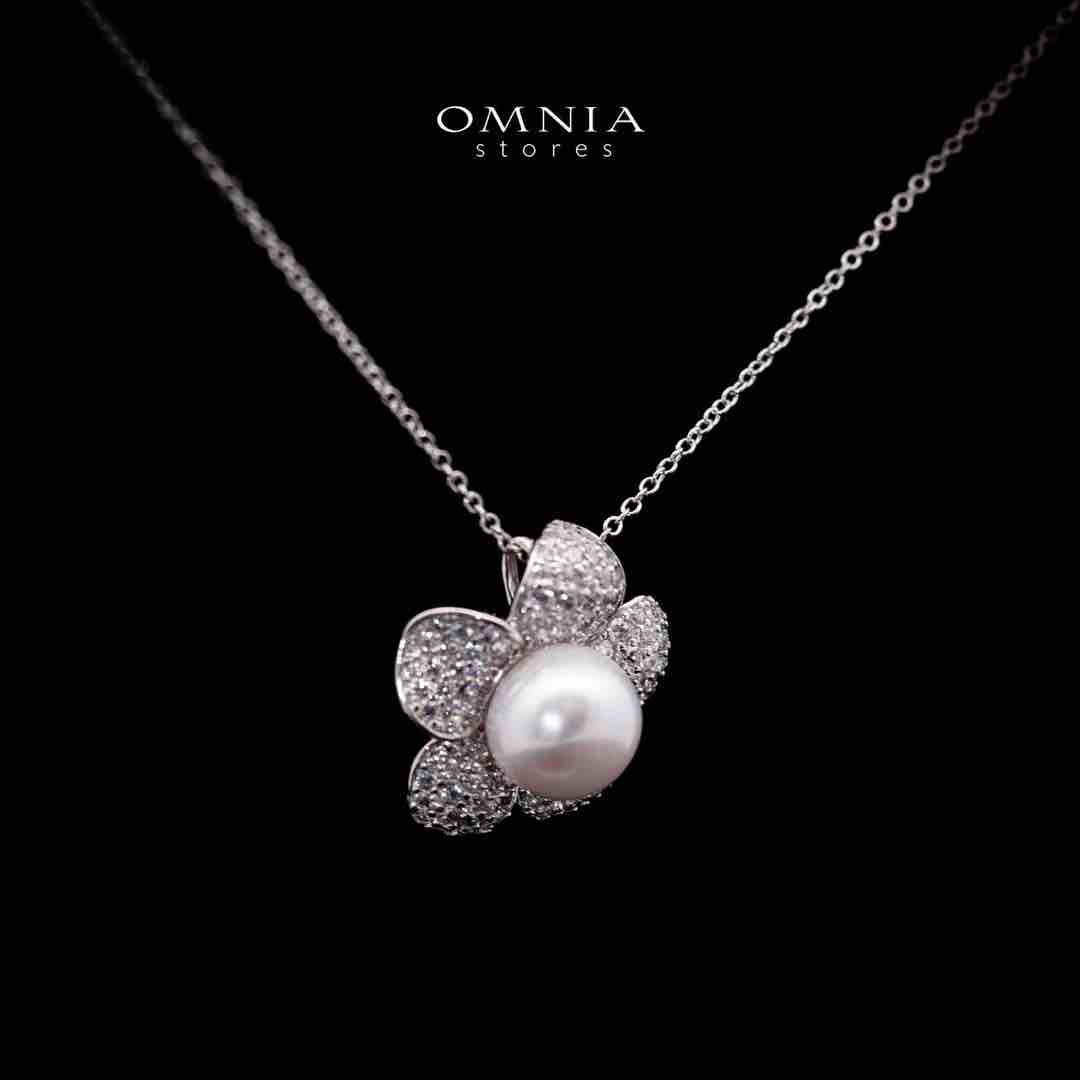 Omnia Najaah Floral Fresh Water Pearl Pendant Necklace in 925 Silver In High Quality Simulated Diamonds - OMNIASTORES UAE