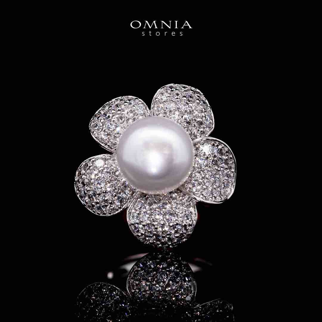 Omnia Najaah Floral Fresh Water Pearl Ring in 925 Silver In High Quality Simulated Diamonds - OMNIASTORES UAE