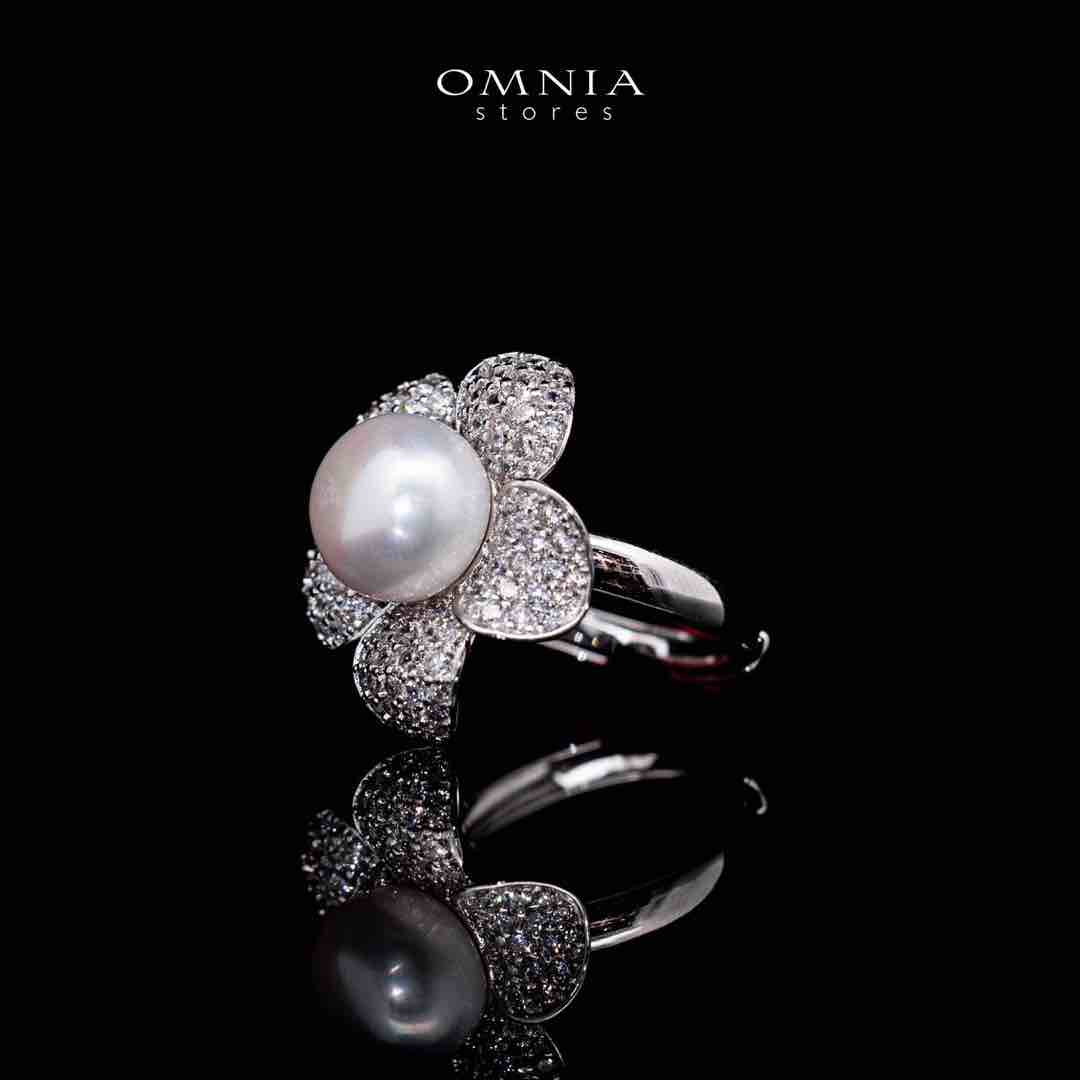 Omnia Najaah Floral Fresh Water Pearl Ring in 925 Silver In High Quality Simulated Diamonds - OMNIASTORES UAE