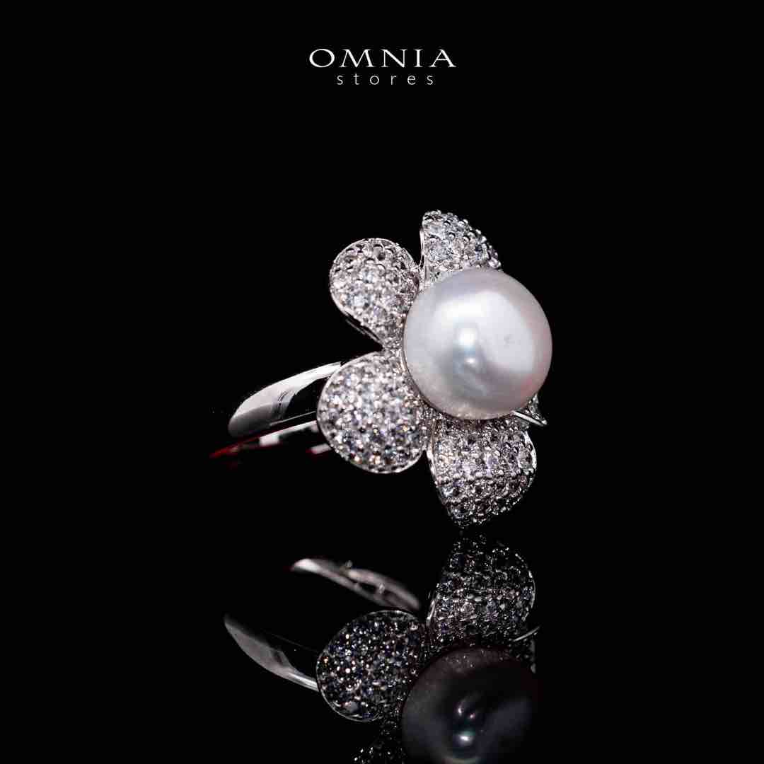Omnia Najaah Floral Fresh Water Pearl Ring in 925 Silver In High Quality Simulated Diamonds - OMNIASTORES UAE