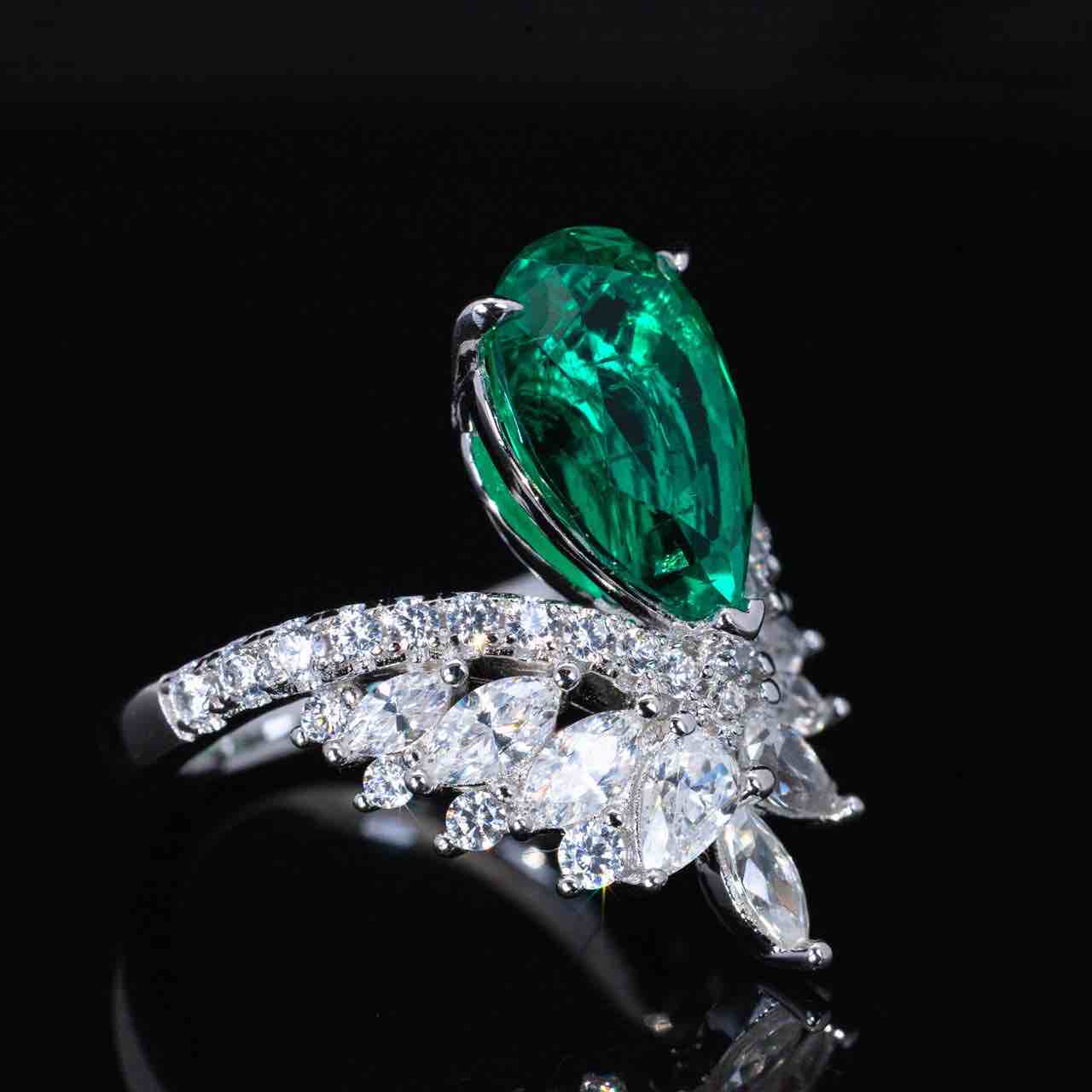 Omnia Alyka Green Pear Cut Ring With High Quality Certified Lab Crafted Stones In 925 Silver