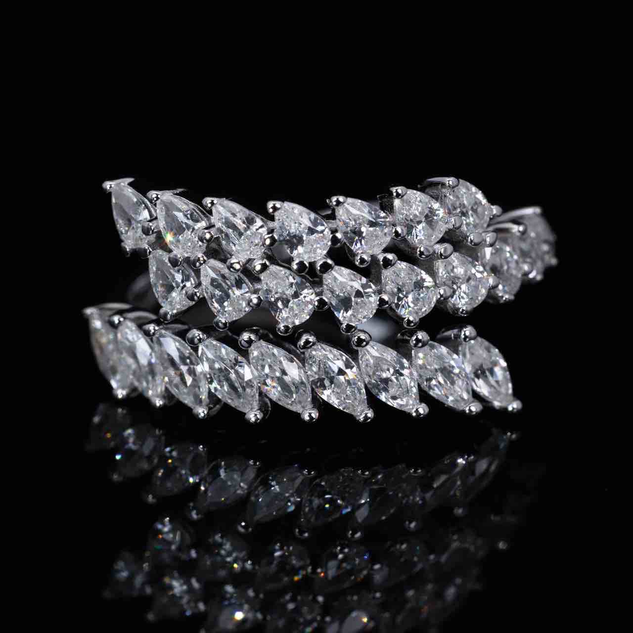 Omnia Ela White Ring With High Quality Simulated Diamonds In 925 Silver - OMNIASTORES KSA