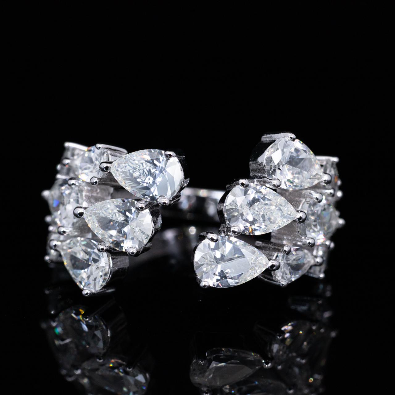 Omnia Nylah White Ring With High Quality Simulated Diamonds In 925 Silver - OMNIASTORES KSA