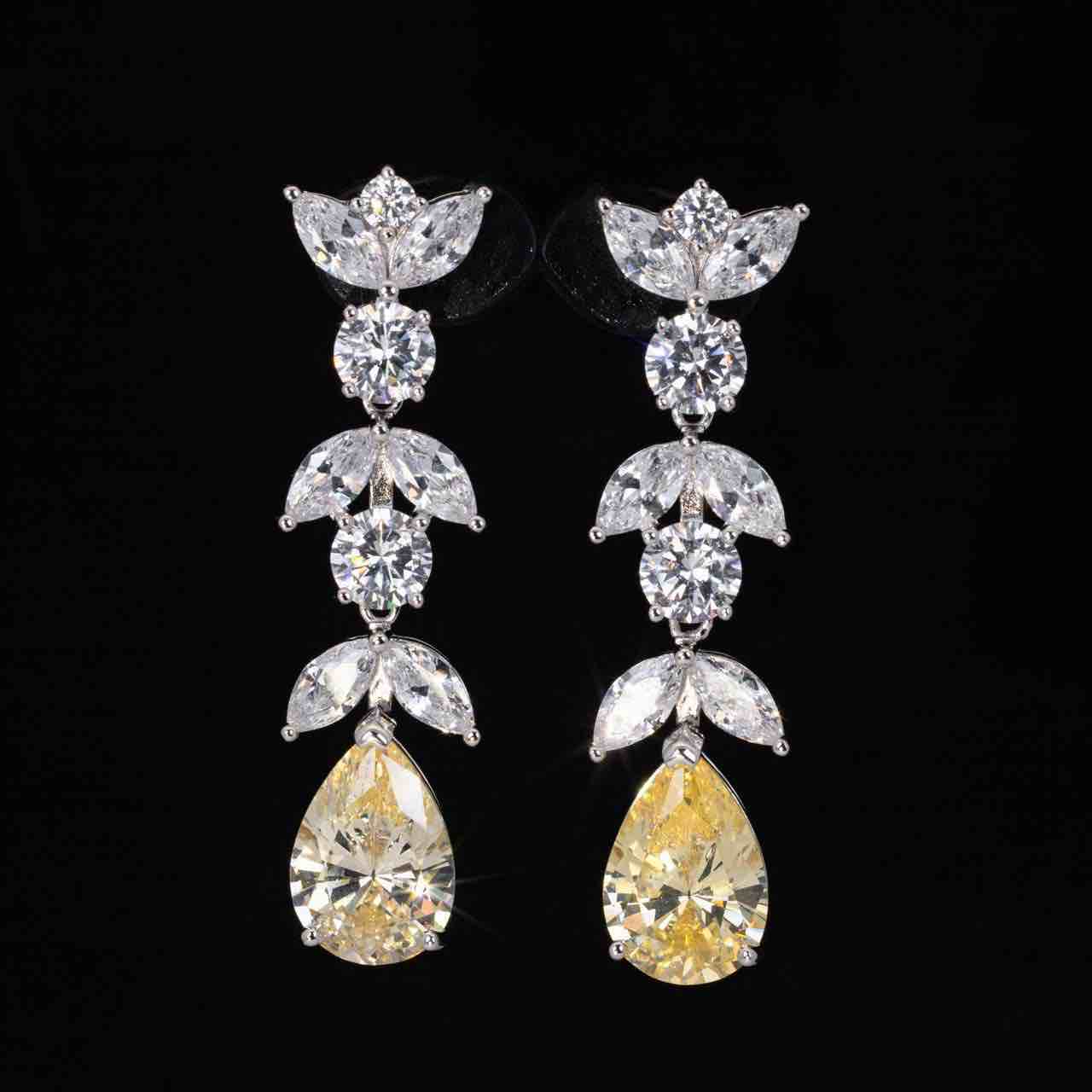 Omnia Dia White and Yellow Drop Earrings With High Quality Simulated Diamonds In 925 Silver - OMNIASTORES KSA