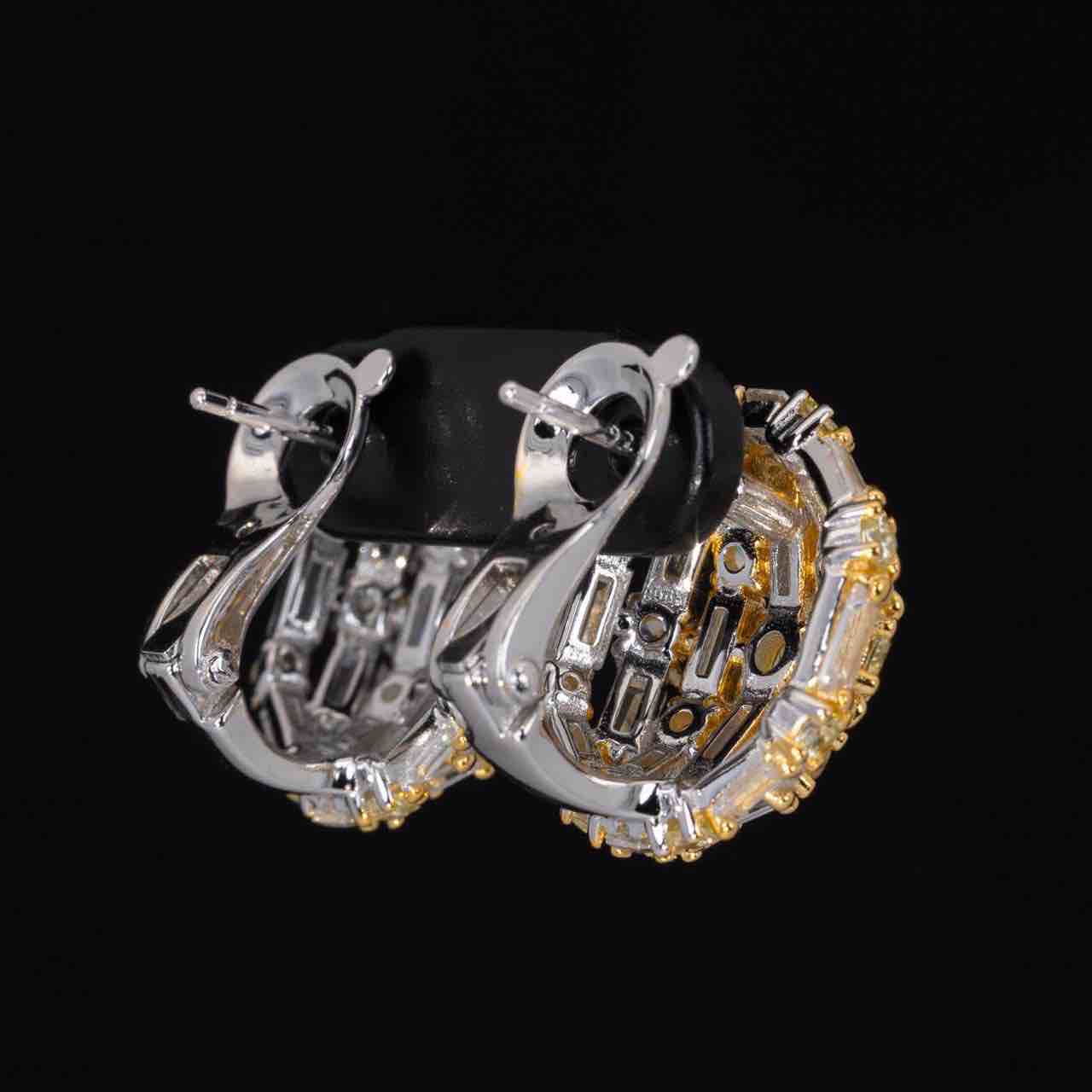 Omnia Lahna White and Yellow Clip Earrings With High Quality Simulated Diamonds In 925 Silver - OMNIASTORES KSA