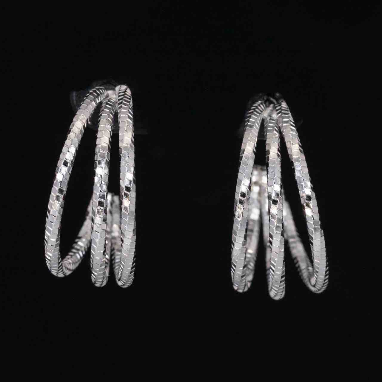 Omnia Zulay White Earrings In 925 High Quality Silver - OMNIASTORES KSA