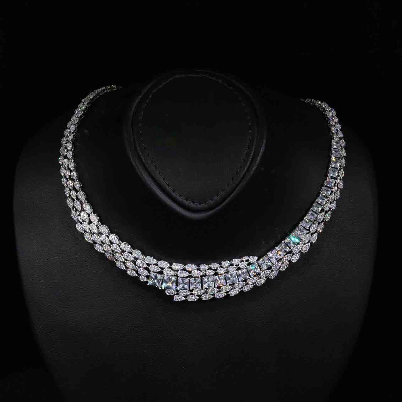 Omnia Trinity White Luxury Bridal Full Set in High Quality Zircon Stone in Rhodium Plated - OMNIASTORES KSA