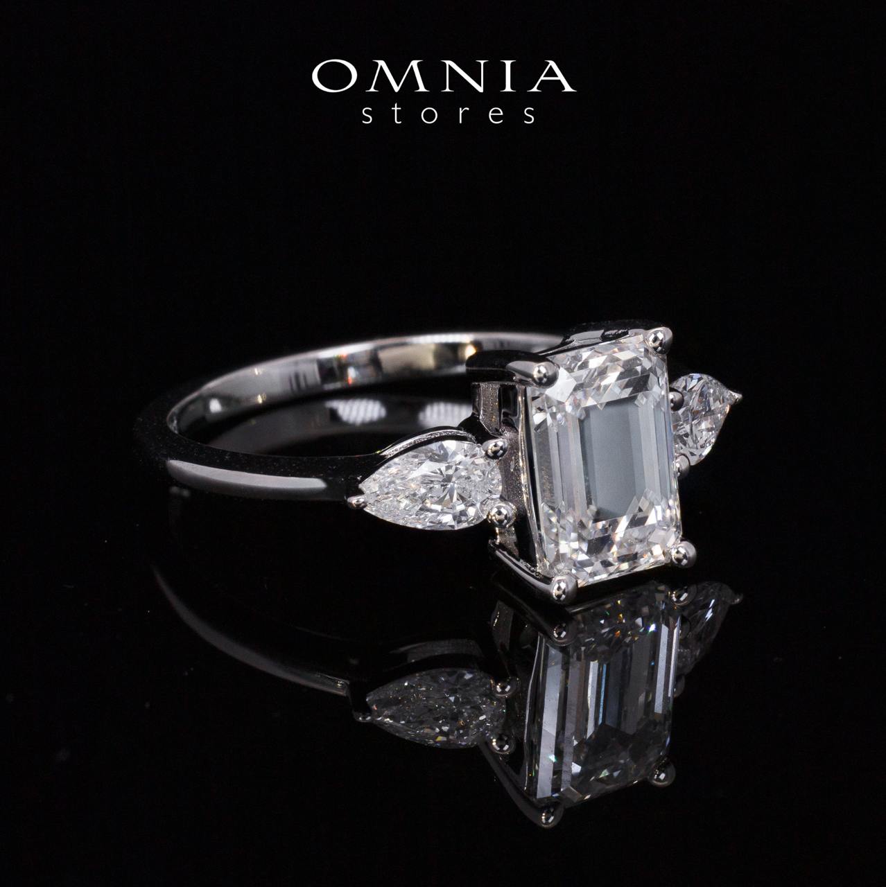 Aysha Lab Grown IGI Certifited Emerald Cut D VS1 White Ring High Quality 925 Silver 1.60ct