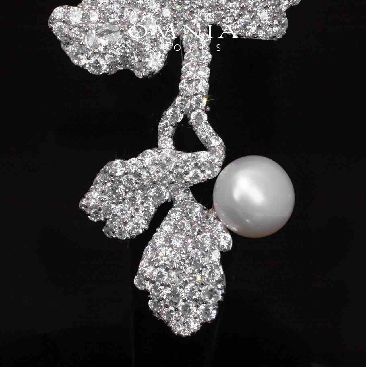 Greta White Floral Fresh Water Real Pearl Brooch With High Quality Simulated Diamonds in 925 Silver