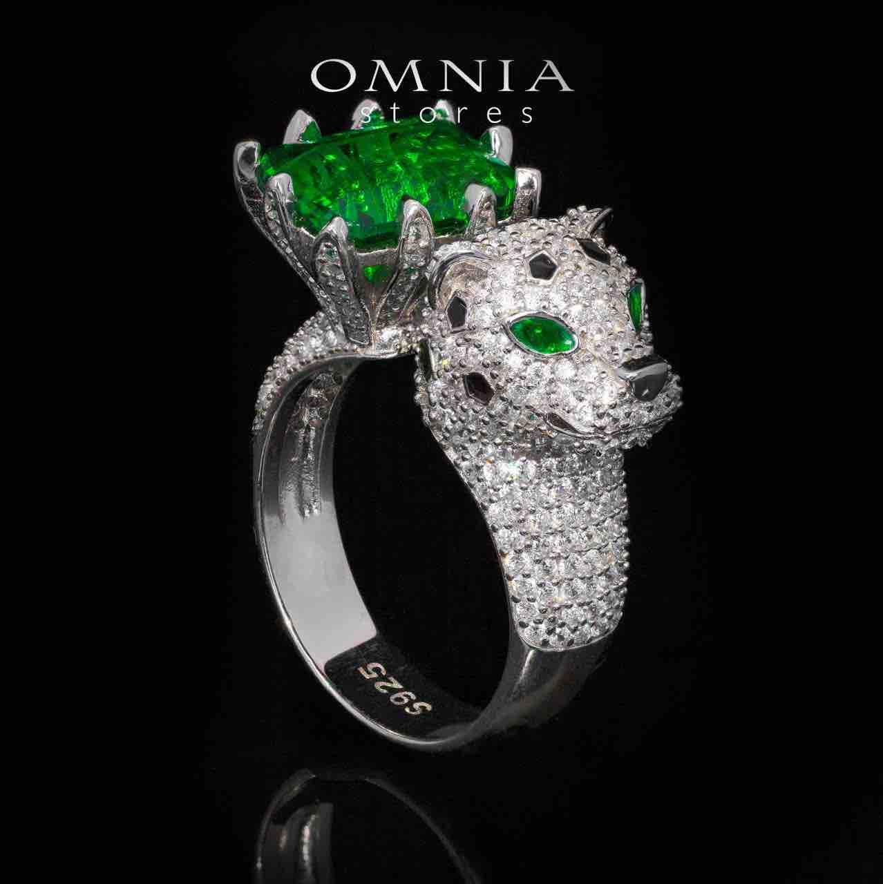 Vienna Panther Green and White Ring With High Quality Simulated Diamonds in 925 Silver - OMNIASTORES KSA