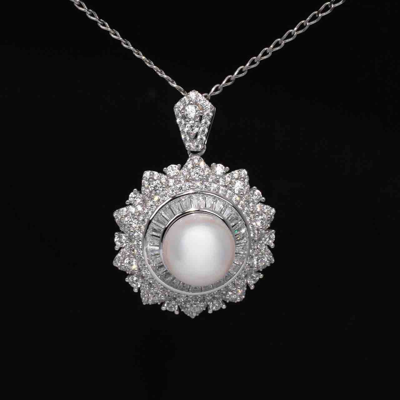 Yamama Flower Design Fresh Real Pearl Necklace and Clip Earrings Set in 925 Silver With High Quality Simulated Diamonds - OMNIASTORES KSA