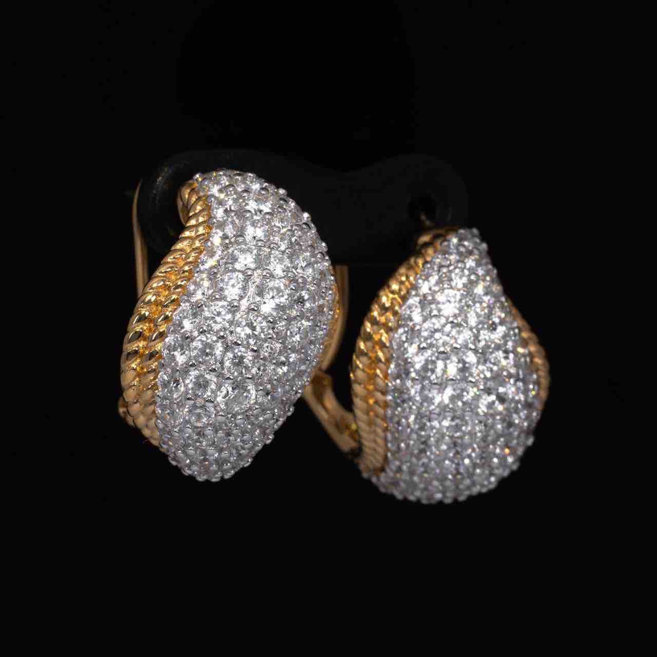 Chelsea Goldend Clip Earrings in 925 Silver Accessories High Quality Simulated Diamonds