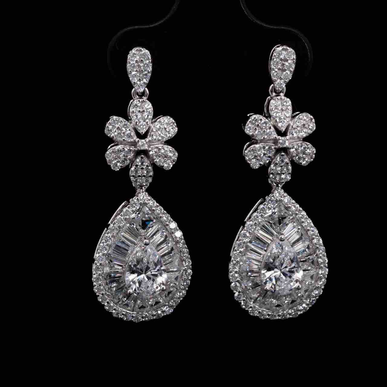 Cara White Bridal Full Set in 925 Silver High Quality Simulated Diamonds - OMNIASTORES KSA