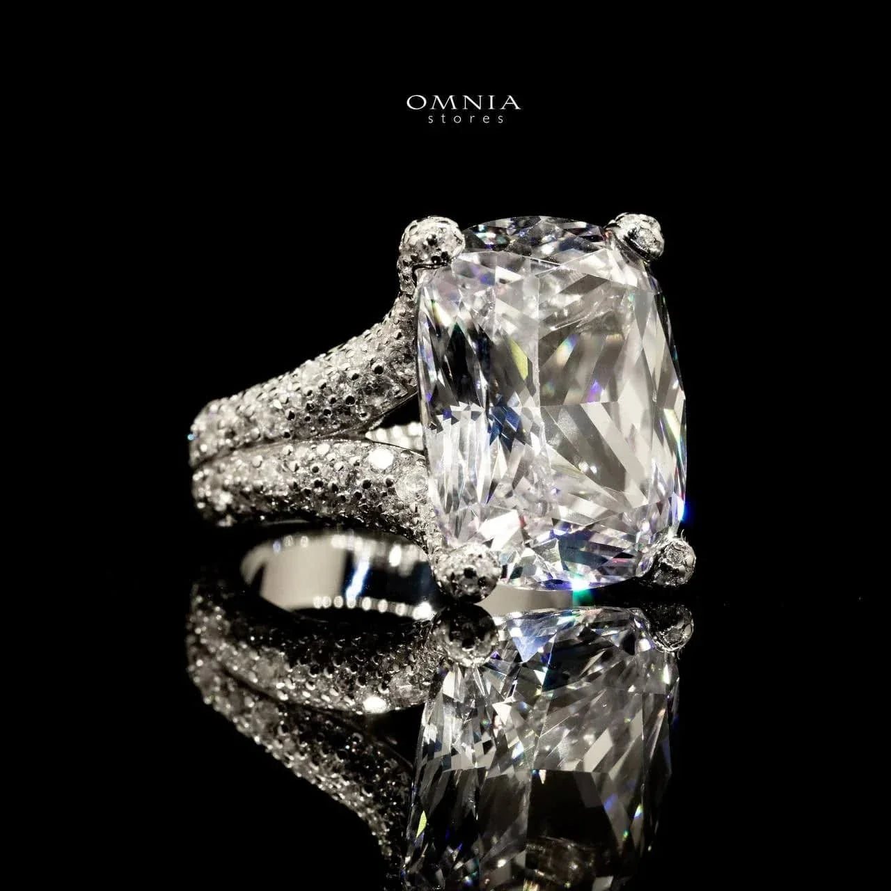 Omnia Diya white Ring 92.5 Silver in High Quality Simulated Diamonds - OMNIASTORES UAE