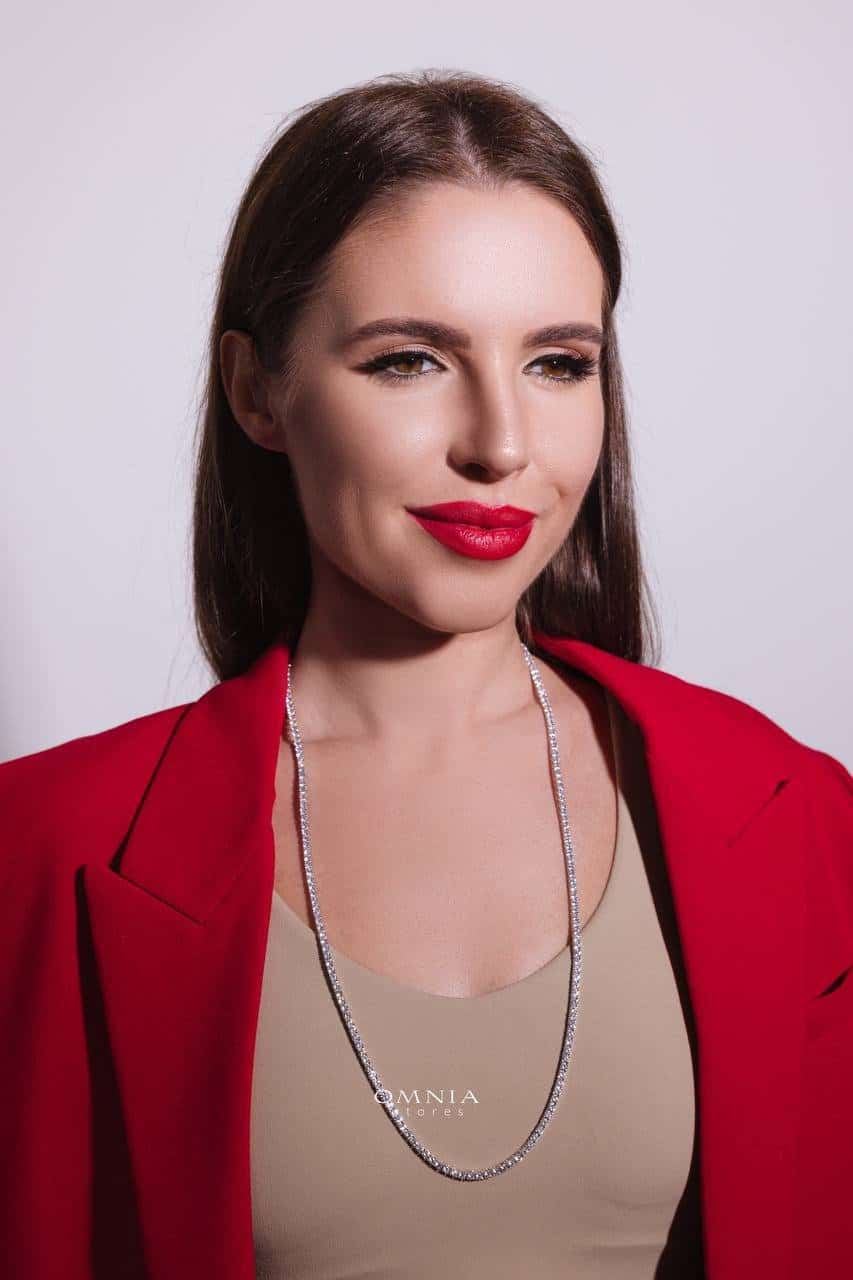 Omnia Luxury Tennis Long Chain Necklace in 92.5 Silver with Exquisite 70cm High Quality Simulated Diamonds - OMNIASTORES UAE