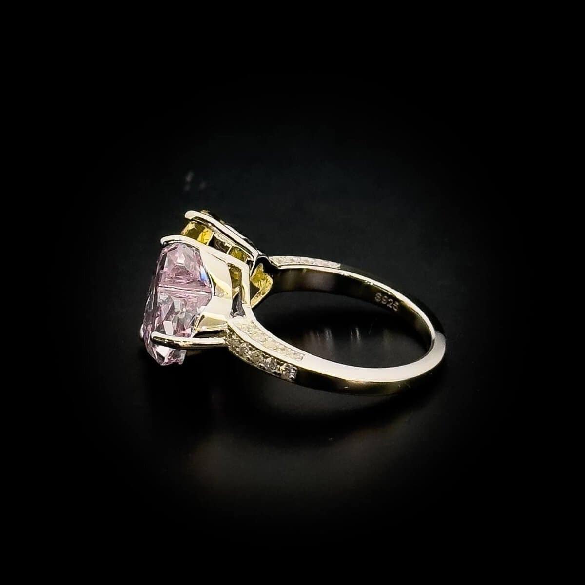 Omnia Dual Heart Ring in 92.5 Silver with High-Quality Yellow and Pink Simulated Diamonds - OMNIASTORES UAE