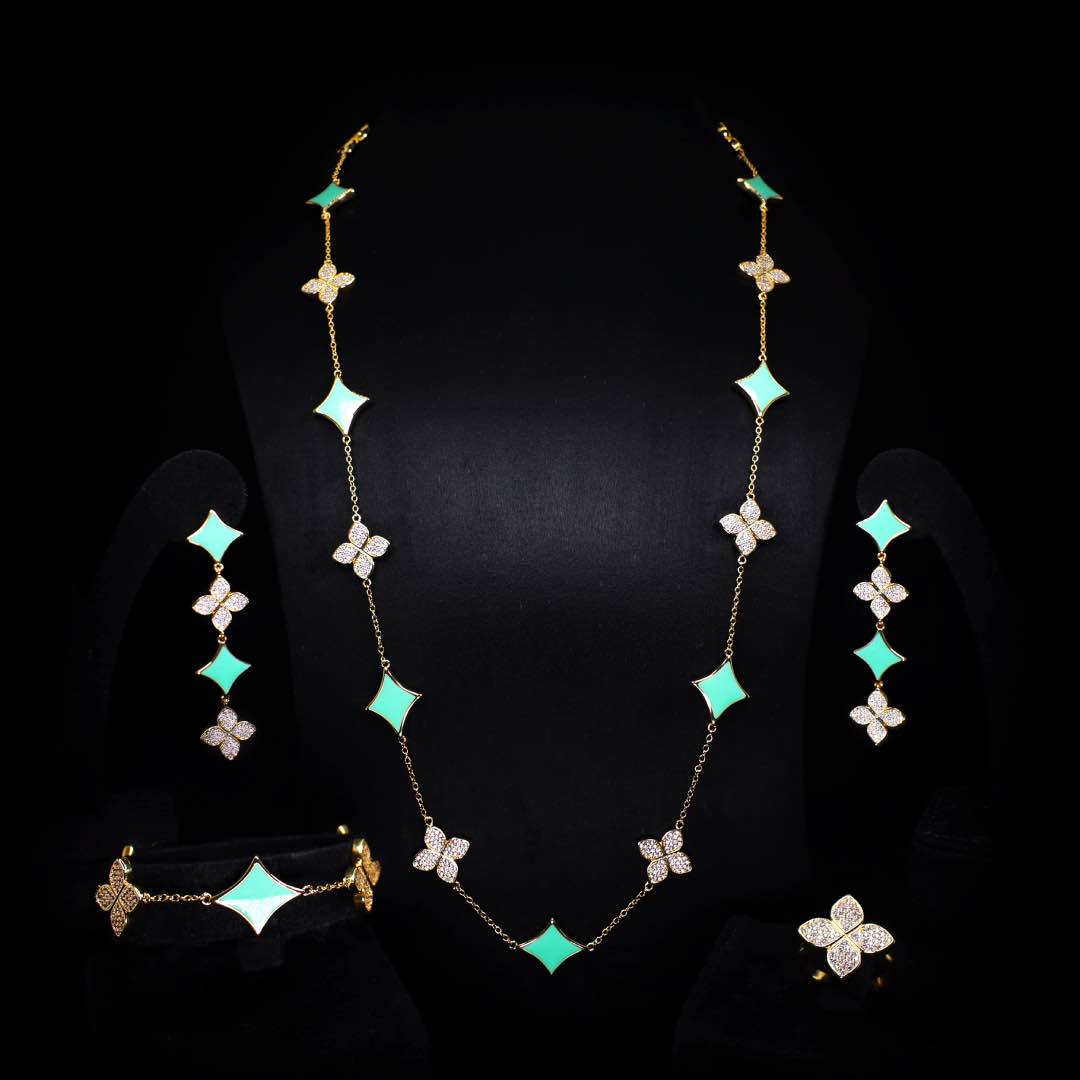 Omnia Golden Clove Turqoise Long Chain Full Set with High-Quality Simulated Diamonds 18k Gold Plated 100cm - OMNIASTORES KSA