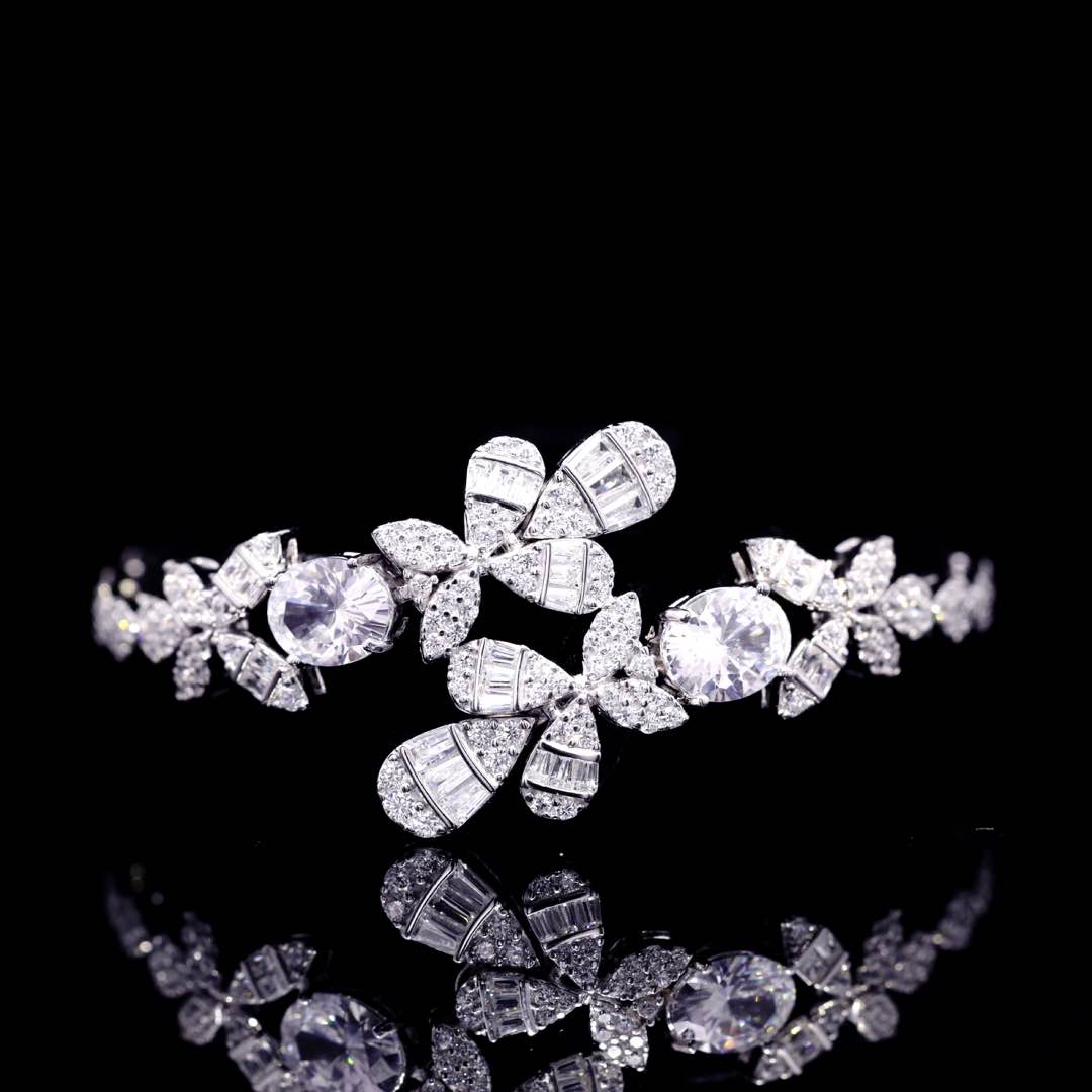 Elaine White Bridal Full Set in 925 Silver High Quality Simulated Diamonds