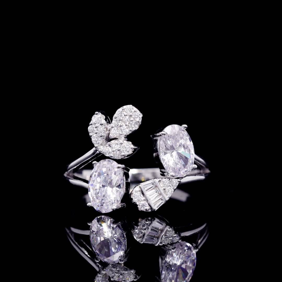 Elaine White Bridal Full Set in 925 Silver High Quality Simulated Diamonds