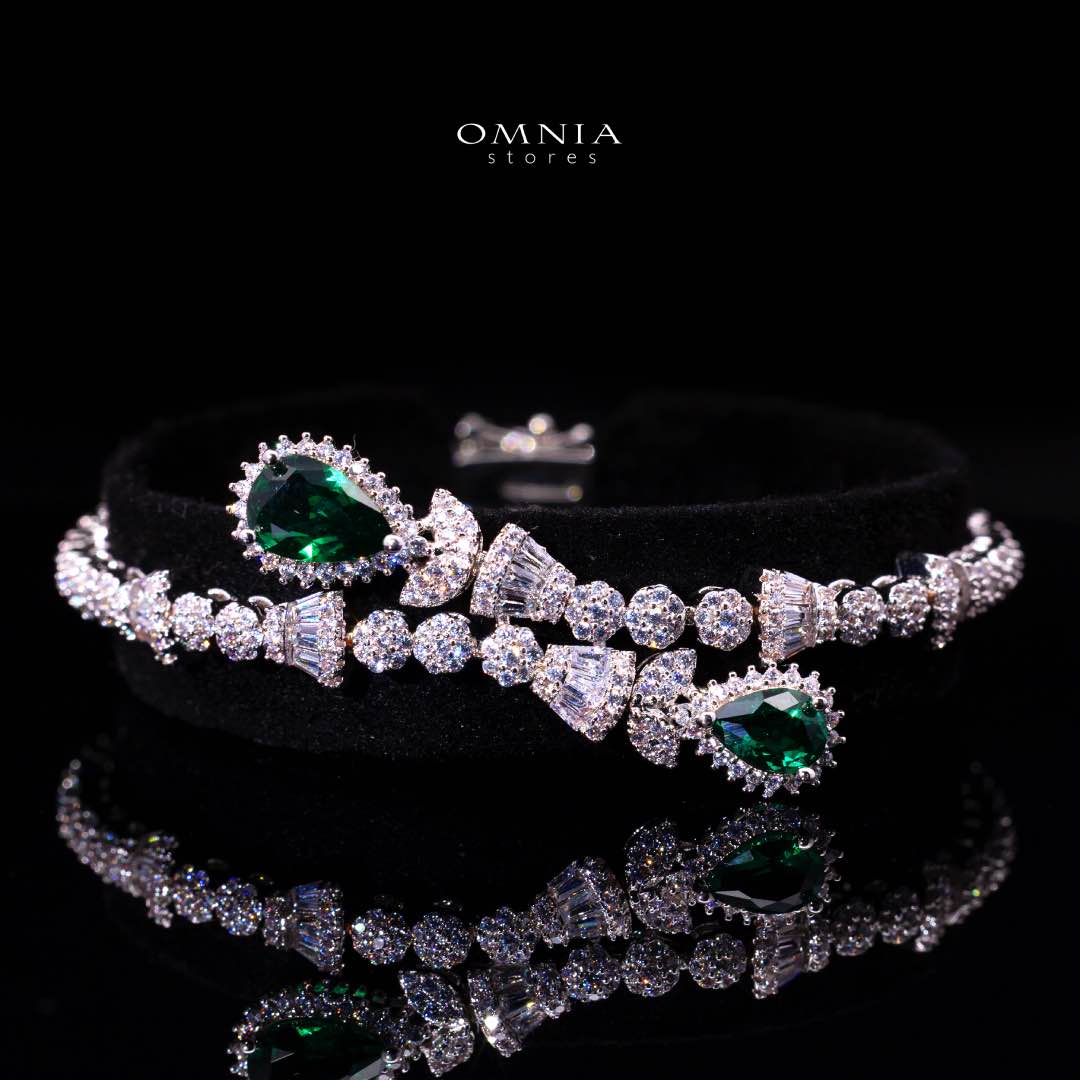 Omnia Ethereal Green Drop-Down Pear Shape Full Set in Rhodium Plated - OMNIASTORES UAE