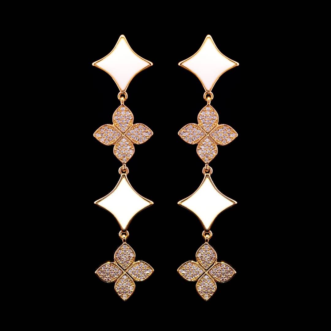 Omnia Golden Clove White Choker Full Set with High-Quality Simulated Diamonds Gold Plated 42cm - OMNIASTORES KSA