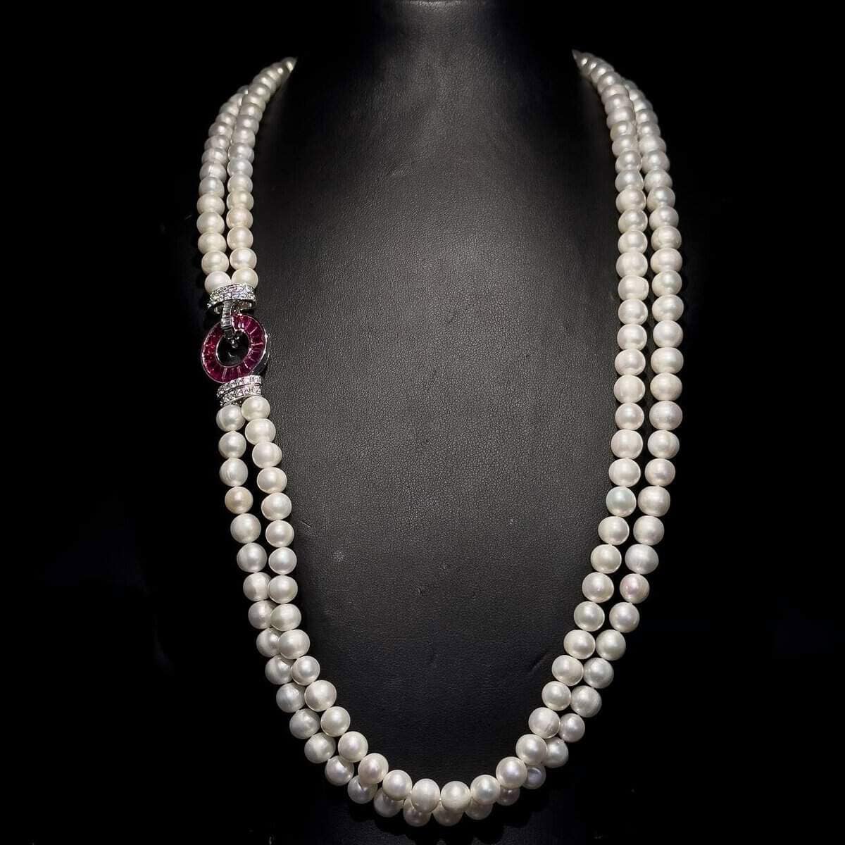 Omnia Royal Pearl Necklace and Bracelet Set with Ruby-Red Accents and High-Quality Simulated Diamonds - OMNIASTORES UAE