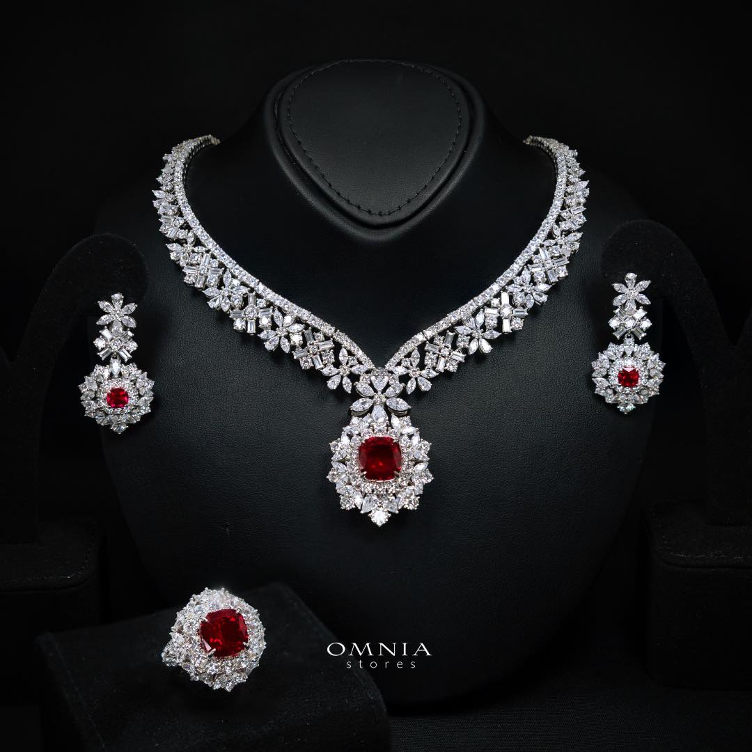 Omnia Alhan Necklace , Earrings & Ring Set in 925 Silver with Pear-Cut High-Quality Simulated Diamonds - OMNIASTORES KSA