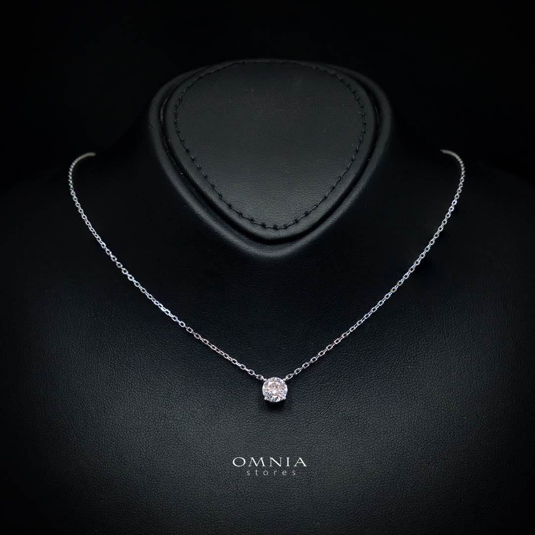 Omnia Emira Silver Pendant Necklace in 925 Silver With High Quality GRA Certified White Moissanite Stones - OMNIASTORES KSA