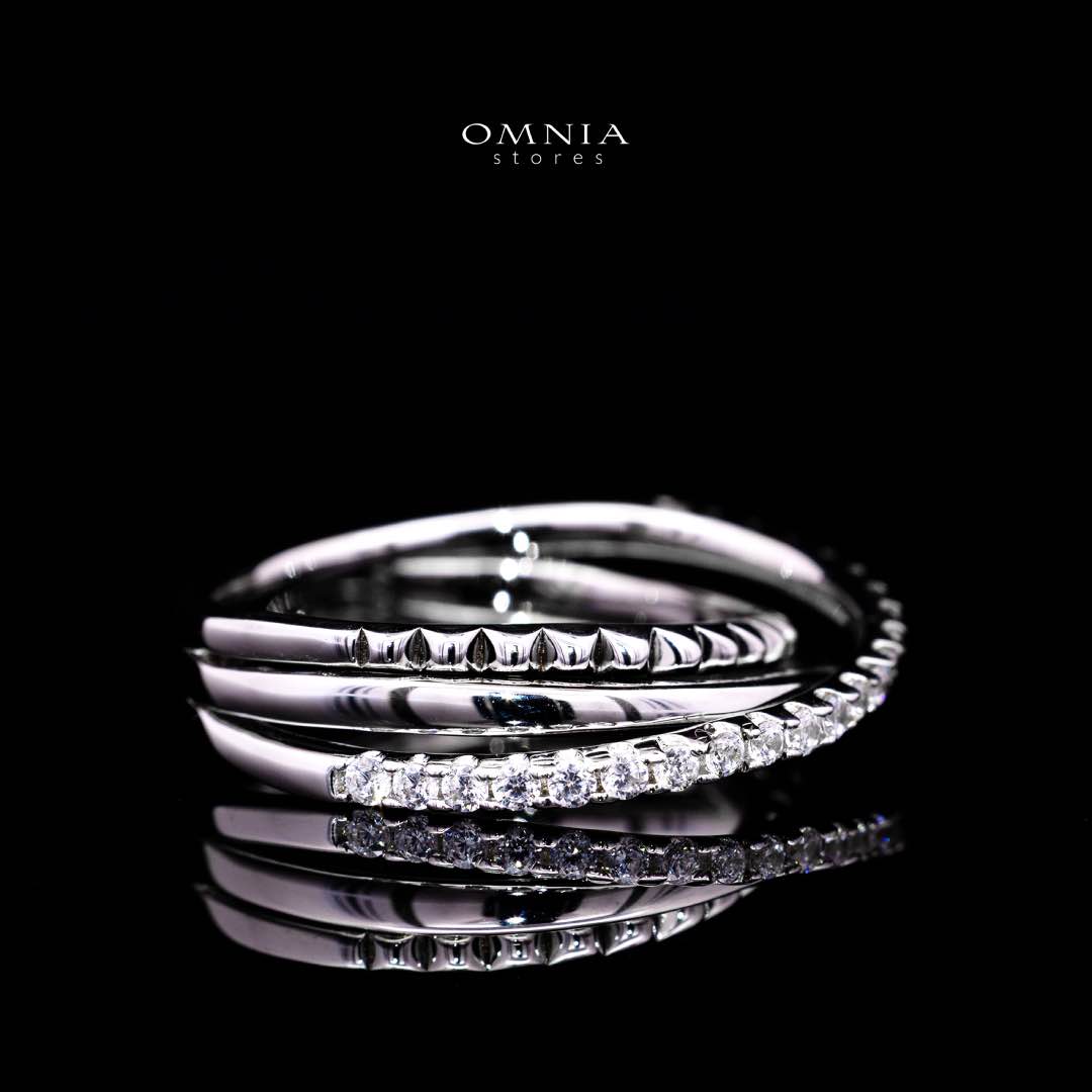 Omnia Suhair Twisted Silver Ring In 925 Silver High Quality Certified Lab Crafted Stones - OMNIASTORES KSA