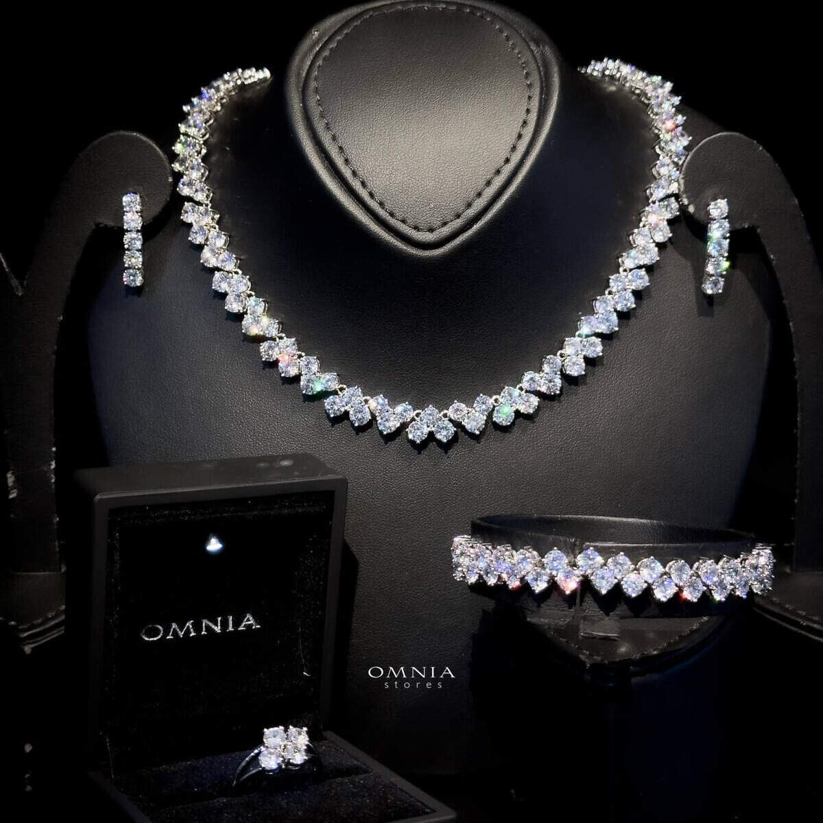 Omnia Hessa White Bridal Full Set in High Quality Simulated Diamonds - OMNIASTORES KSA