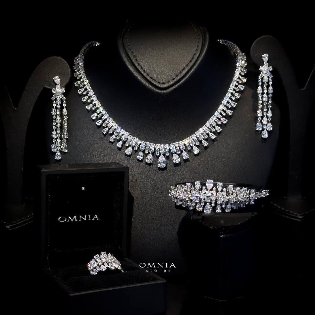 Omnia Nisrine White Luxury Bridal Full Set in High Quality Zircon Stone Rhodium Plated - OMNIASTORES KSA