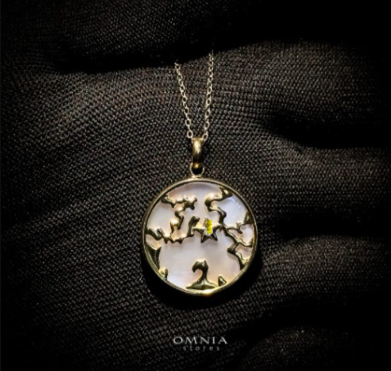 Omnia Celeste Mother of Pearl Pendant Necklace With Star Detail in High Quality Gold Plated - OMNIASTORES KSA