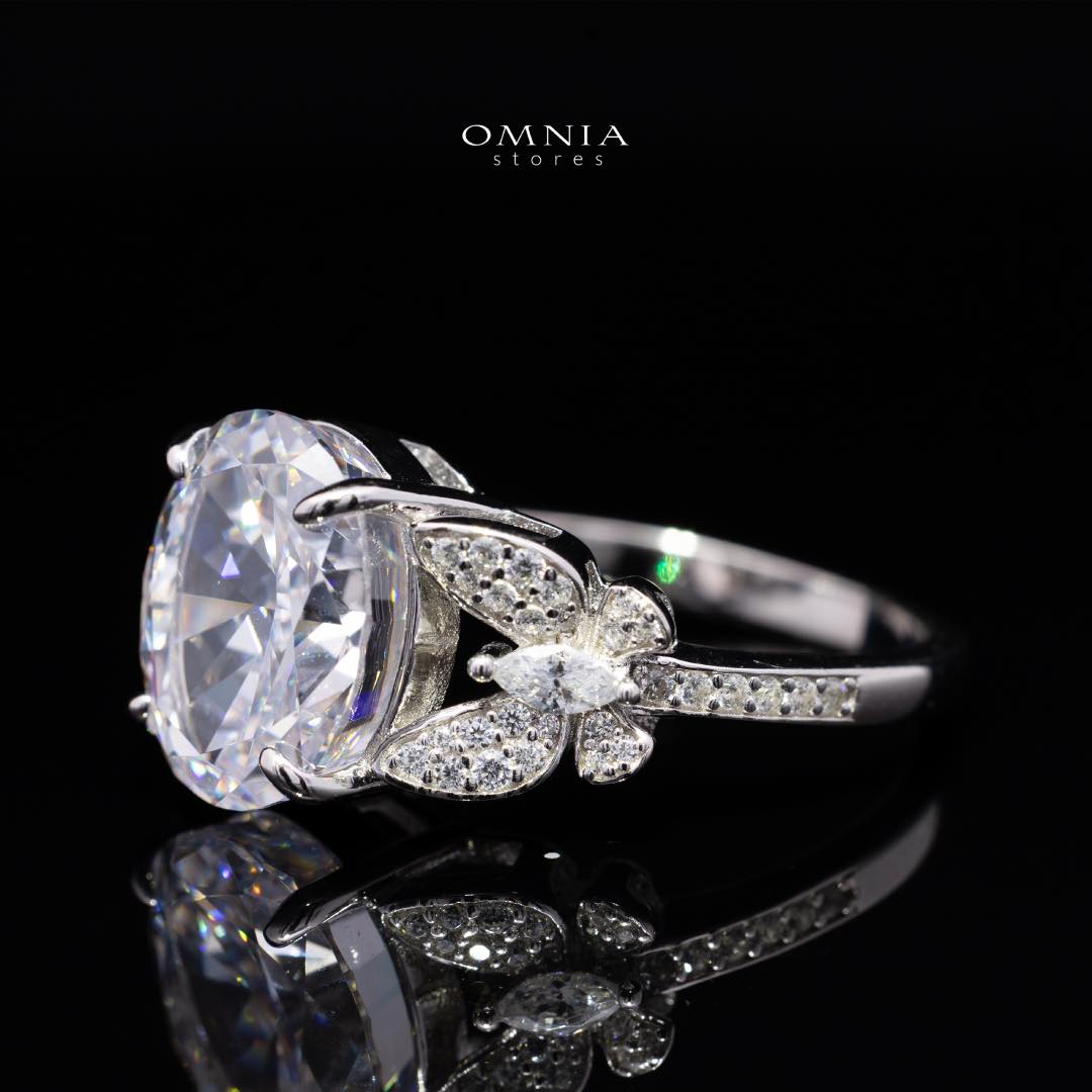 Omnia Maysun Pure White Ring in 925 Silver with High Quality Simulated Diamonds - OMNIASTORES UAE