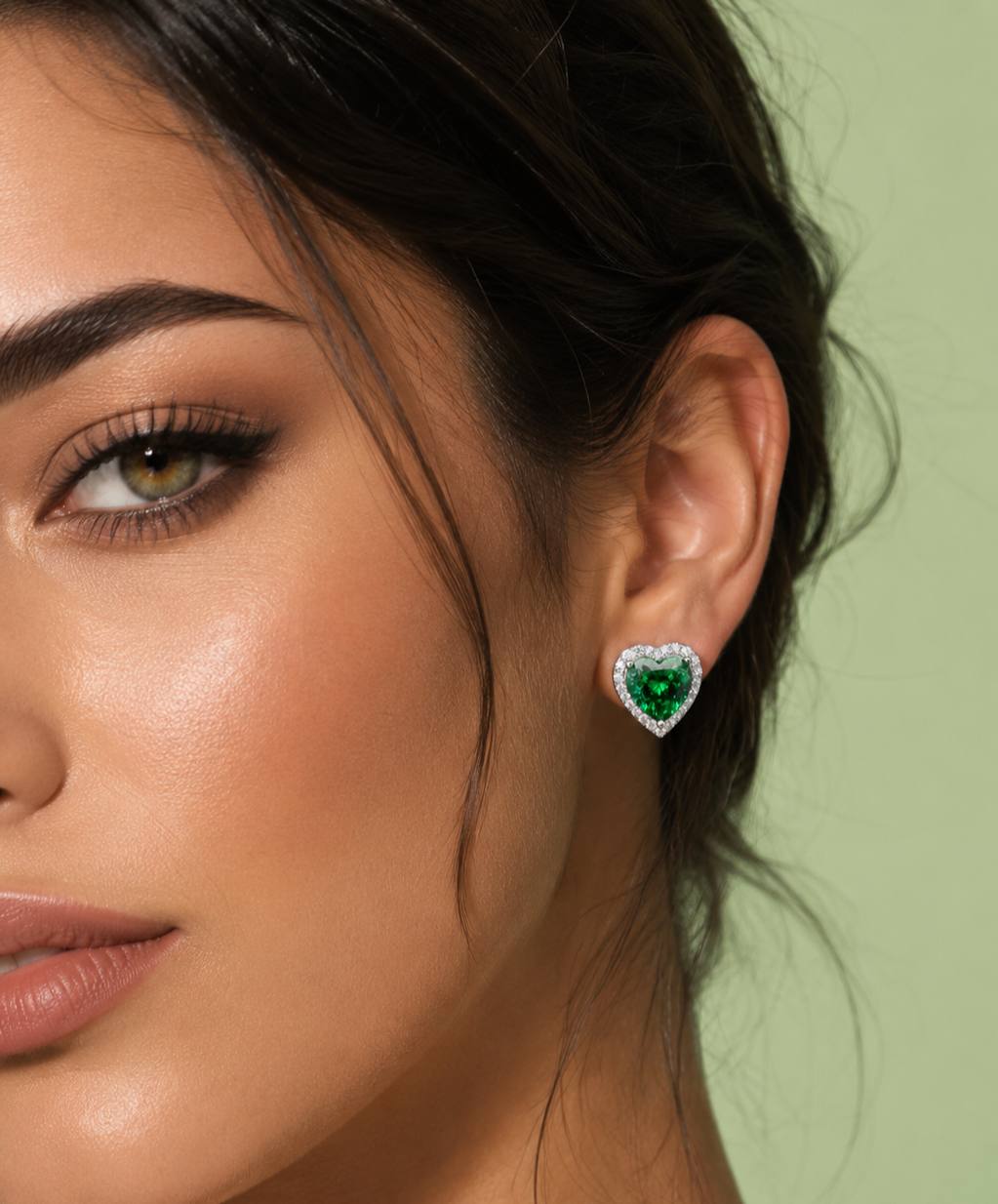 Samiha Green Heart Earrings In 925 Silver High Quality Simulated Diamond - OMNIASTORES KSA