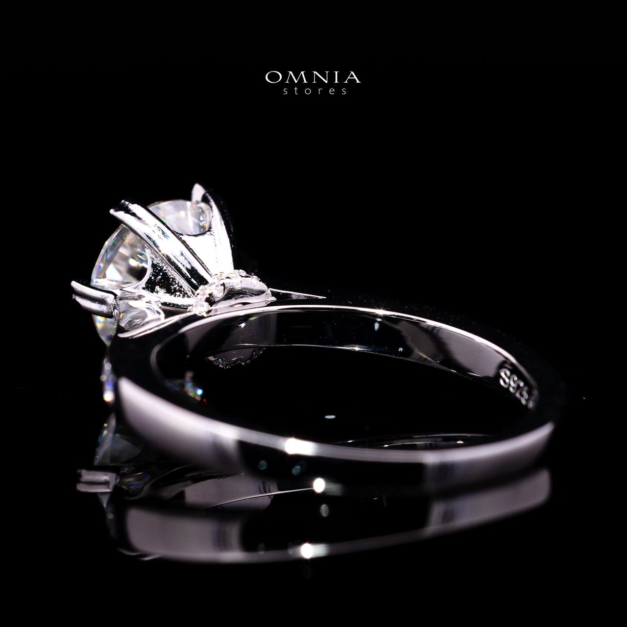 Frances 5mm Round Moissanite Ring (0.5 CT) with Certificate in 925 Sterling Silver - OMNIASTORES KSA
