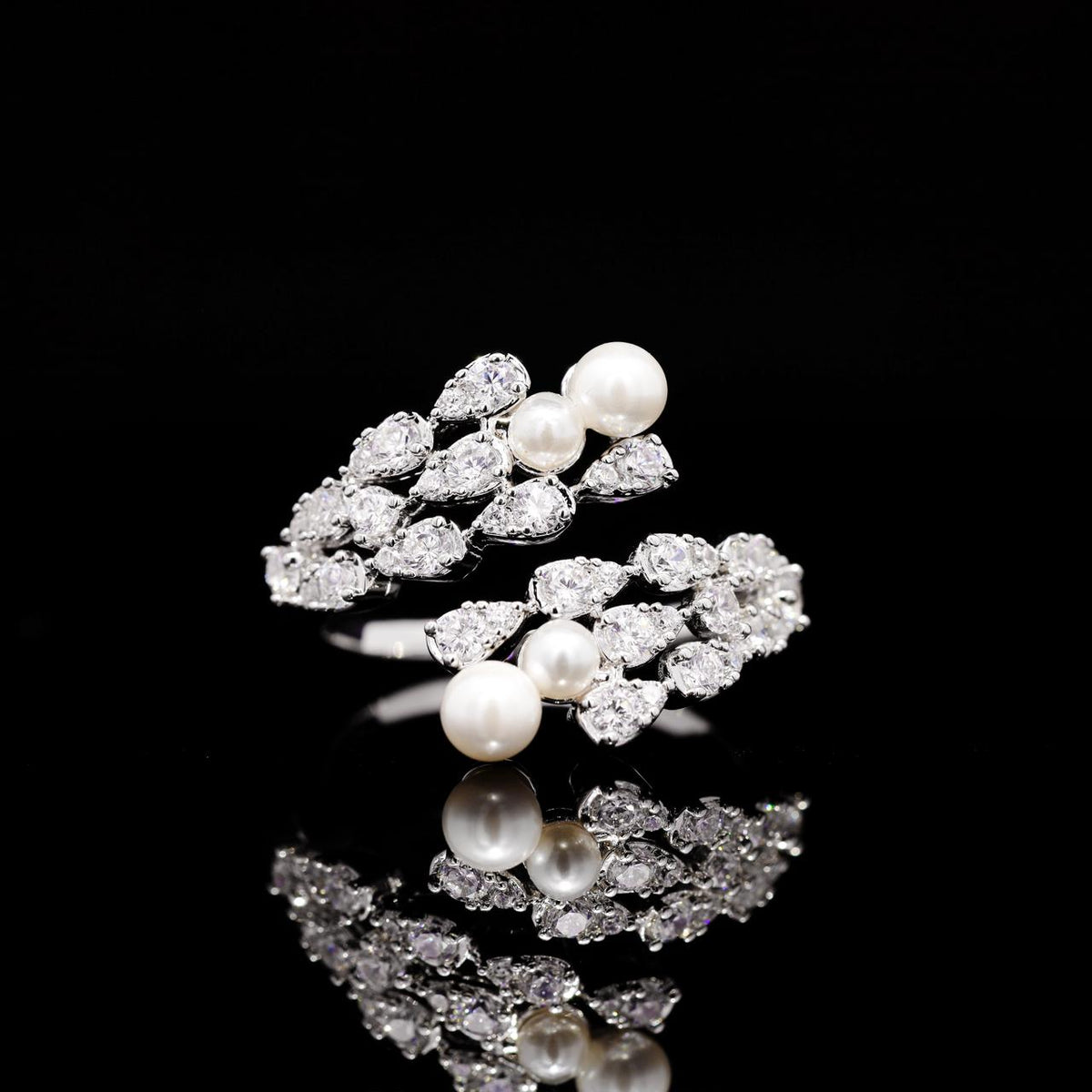 Darma White Pearl Luxury Bridal Full Set with High-Quality Zircon Stones Rhodium Plated