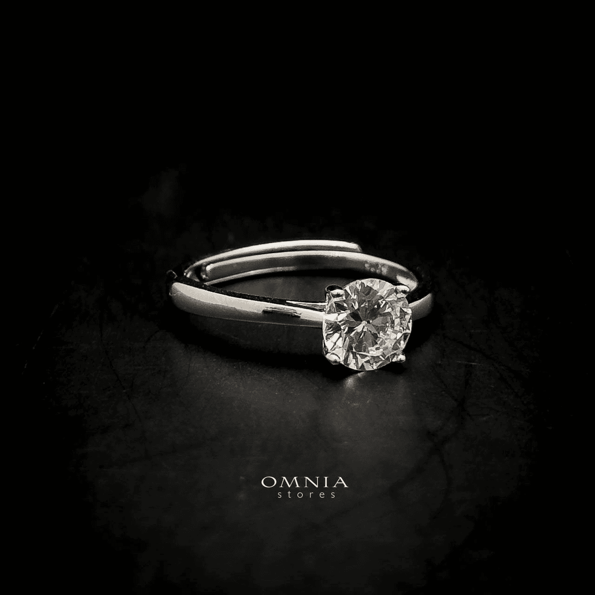 Omnia Omaira Classic Ring in 92.5 Silver with High Quality Iced Cut Stone - OMNIASTORES UAE