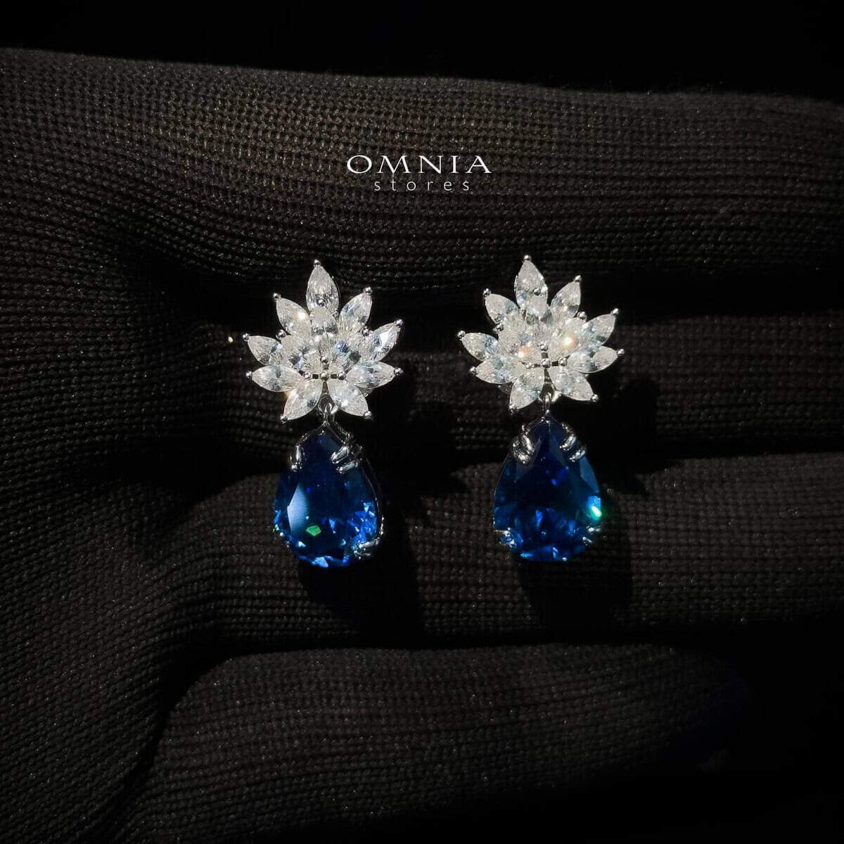 Omnia Cidra Blue Earrings In 92.5 Silver High Quality Simulated diamonds - OMNIASTORES UAE