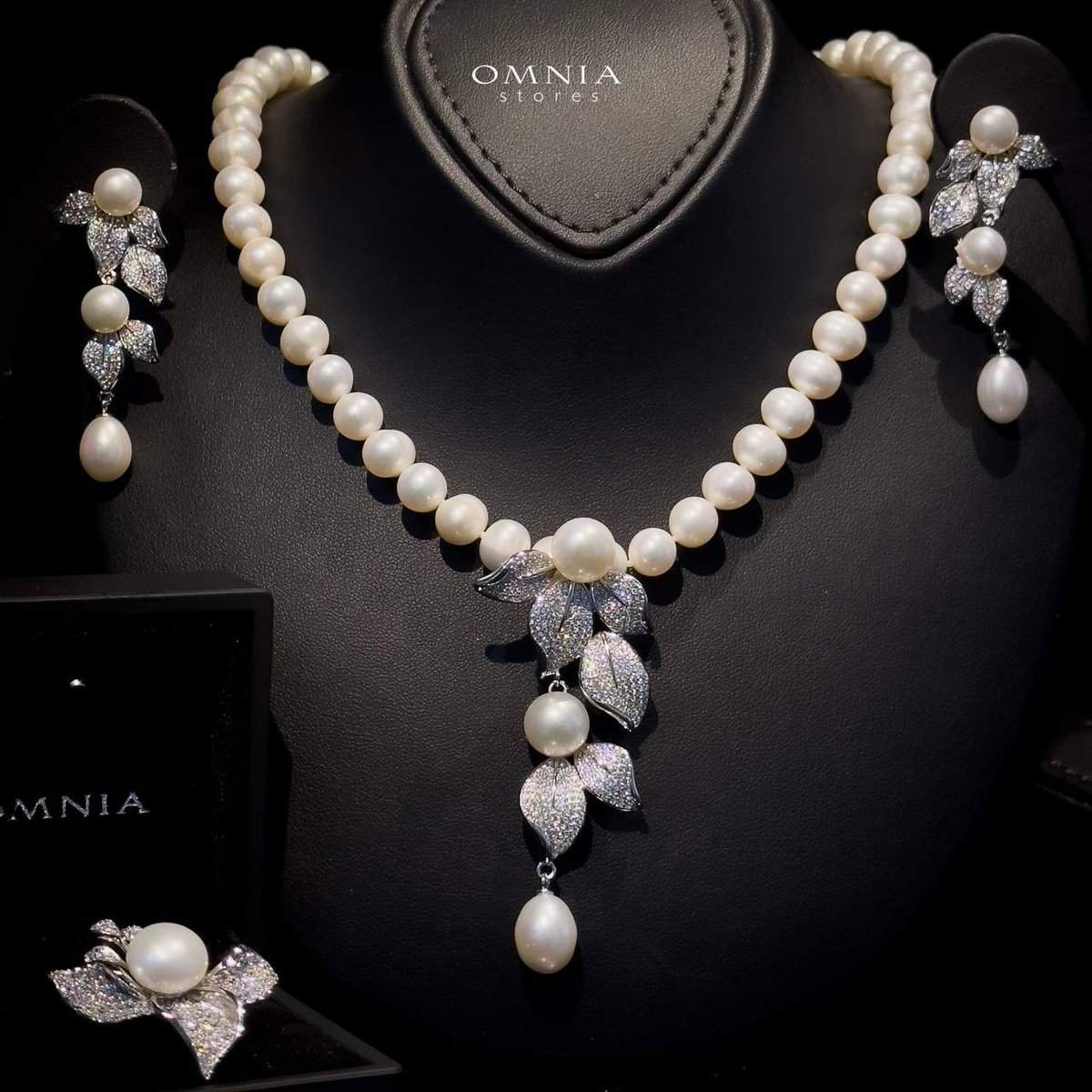 Omnia Precious Fresh Real Water Pearl Set 925 Silver In High Quality Simulated diamonds - OMNIASTORES UAE
