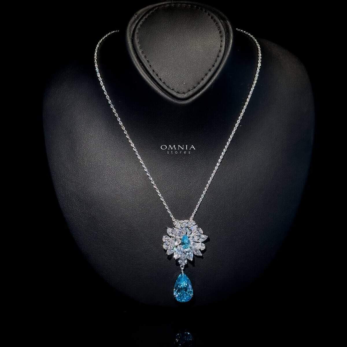 Omnia Nakaret Sky Blue Necklace 92.5 Silver High Quality Simulated diamonds