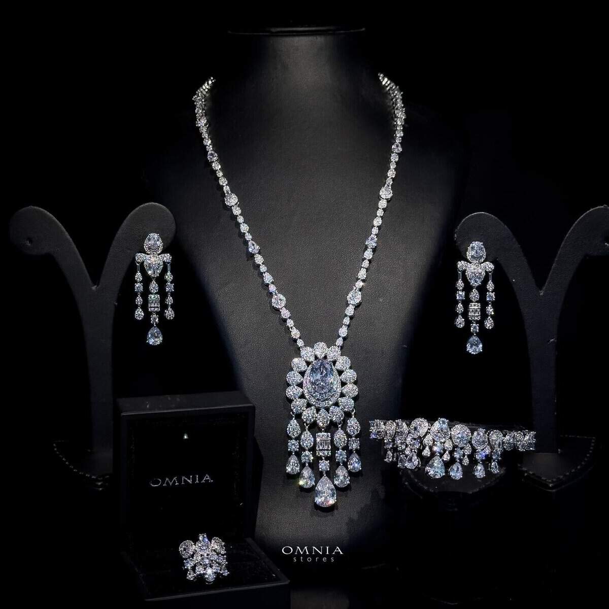 Omnia Aleya White Bridal Full Long chain Set in High Quality Simulated Diamonds - OMNIASTORES KSA