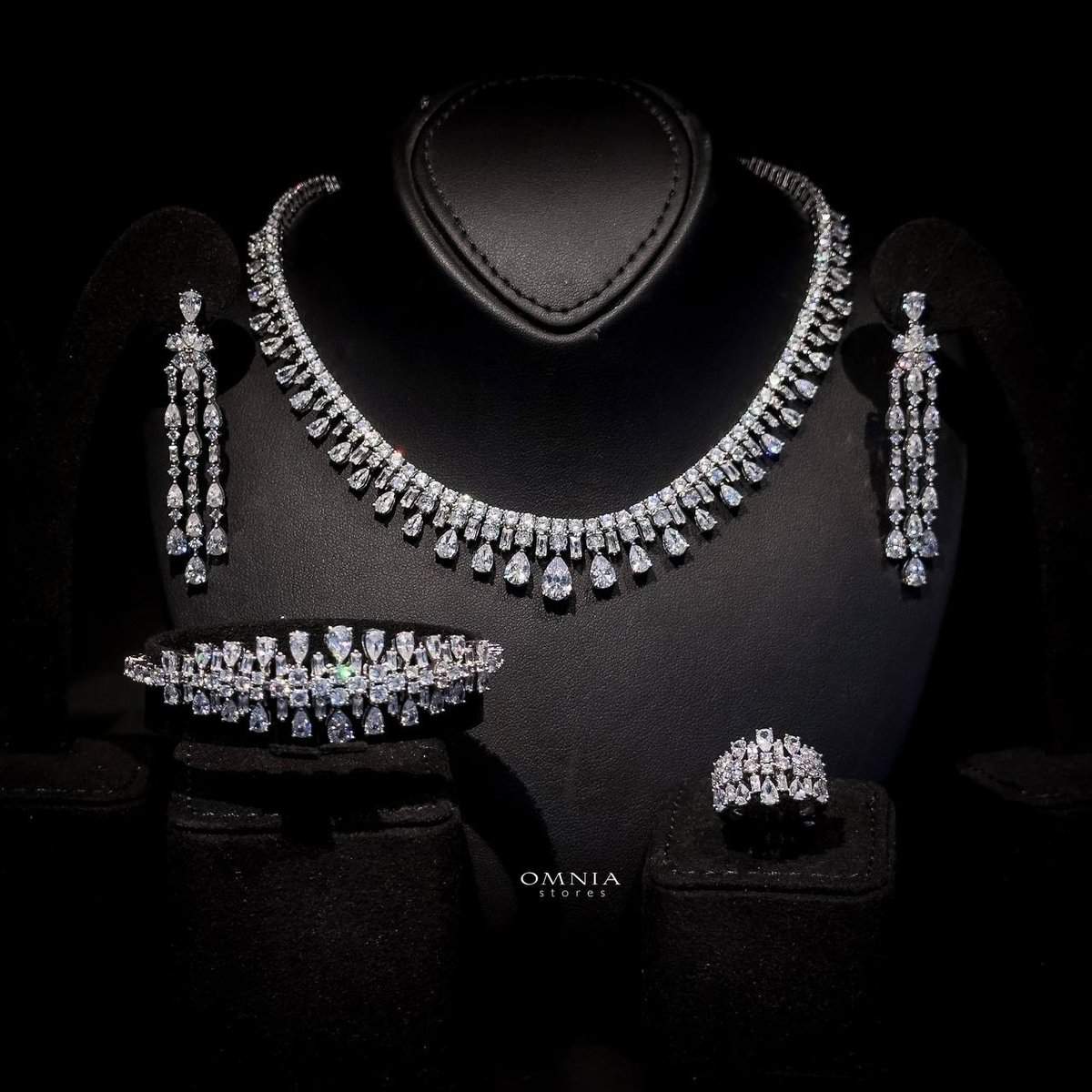 Omnia Nisrine White Luxury Bridal Full Set in High Quality Zircon Stone Rhodium Plated - OMNIASTORES KSA