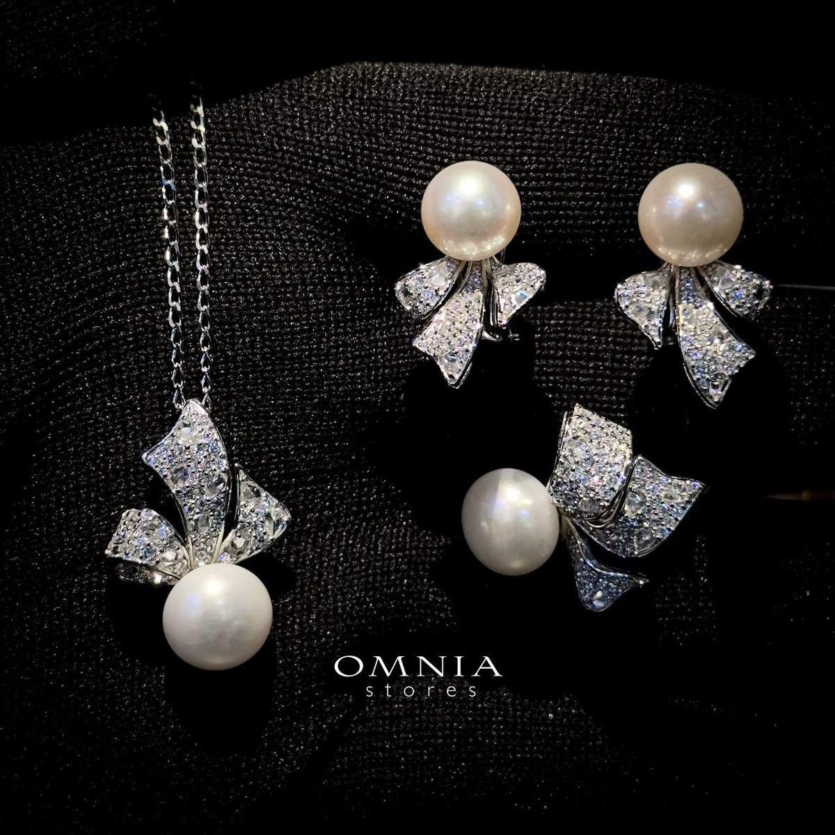 Omnia Grace Pearl Set in 92.5 Silver with High Quality Simulated Diamonds - OMNIASTORES KSA