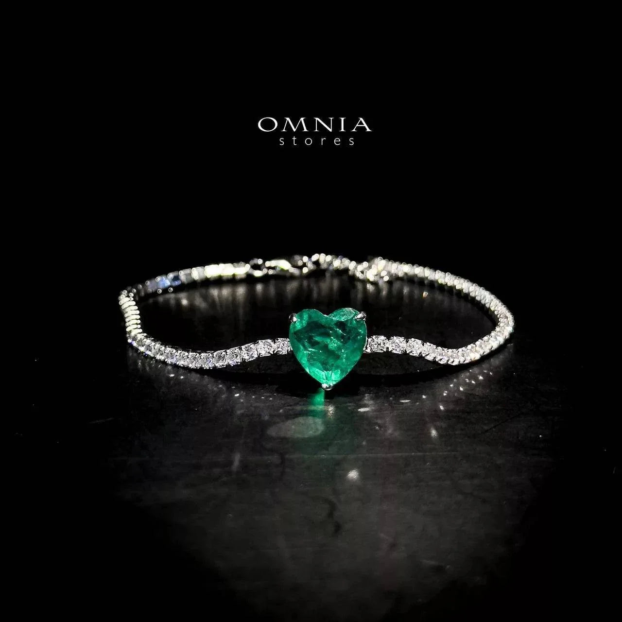 Omnia Louise Green Bracelet In 92.5 Silver High Quality Simulated Diamonds - OMNIASTORES UAE