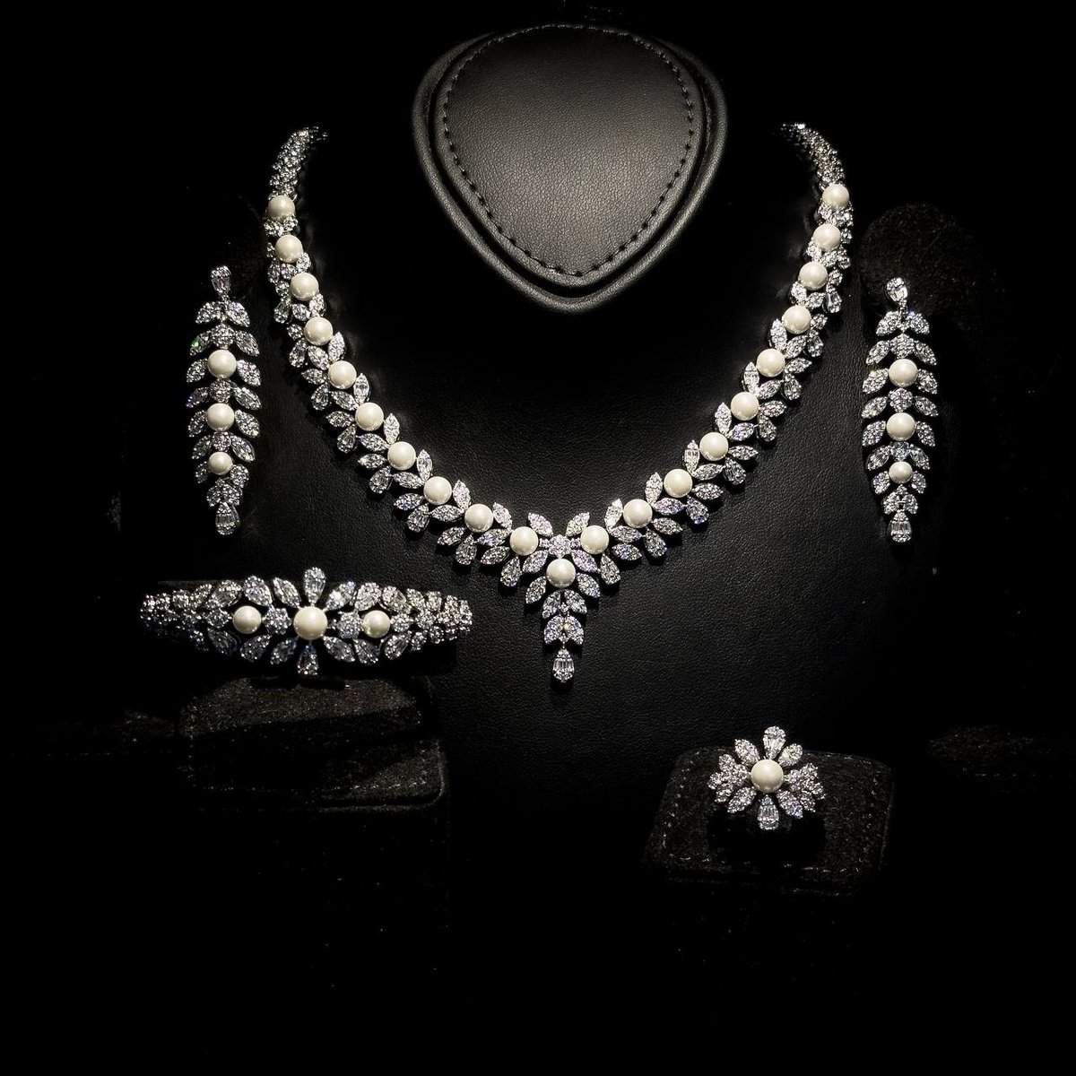 Omnia Laurah - OMNIASTORES UAE