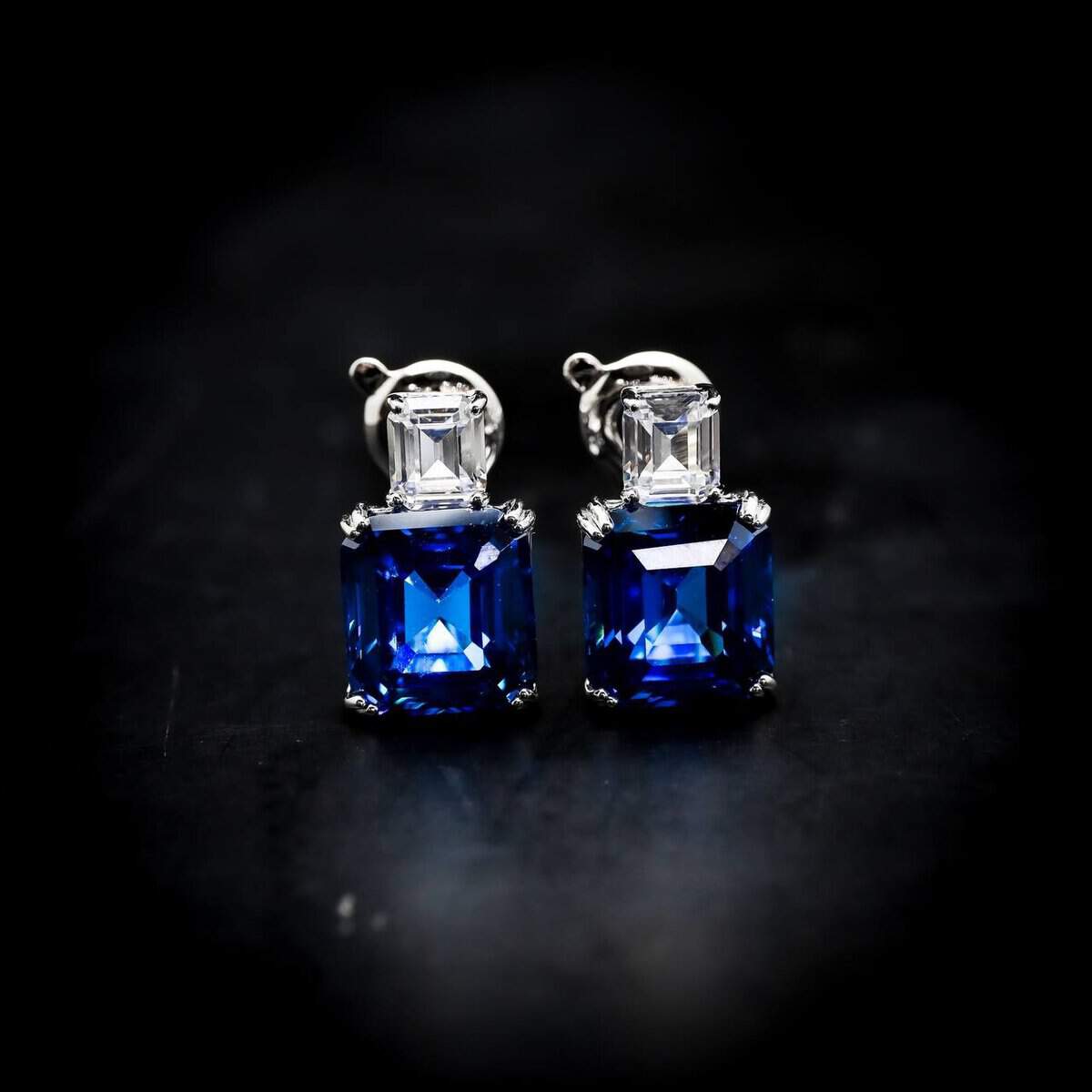 Omnia Candice Blue Emerald Cut Clip-On Earrings in 92.5 Silver with High Quality Simulated Diamonds - OMNIASTORES UAE
