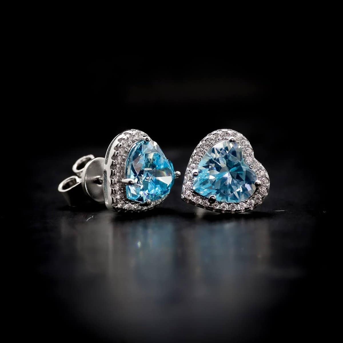 Omnia Latifa Sky Blue Stud Earrings in 92.5 Silver High Quality Simulated Diamonds - OMNIASTORES UAE